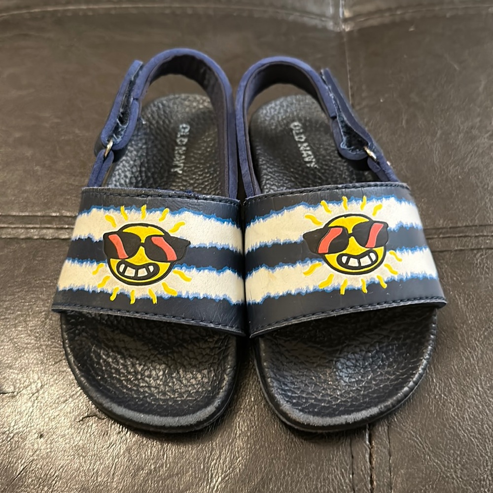 Old navy kids sandals